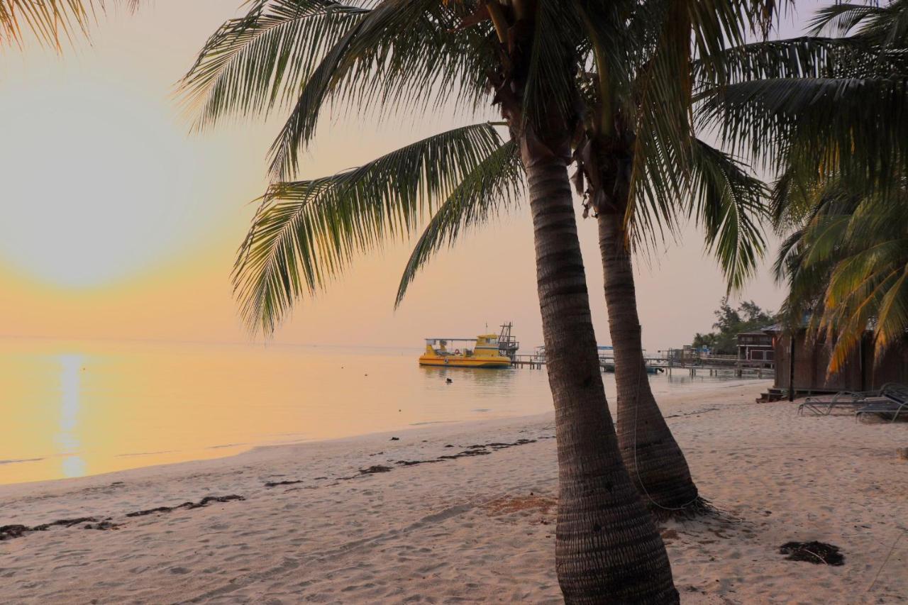 Hotel Posada Seremein ,West Bay ,Roatan Екстериор снимка