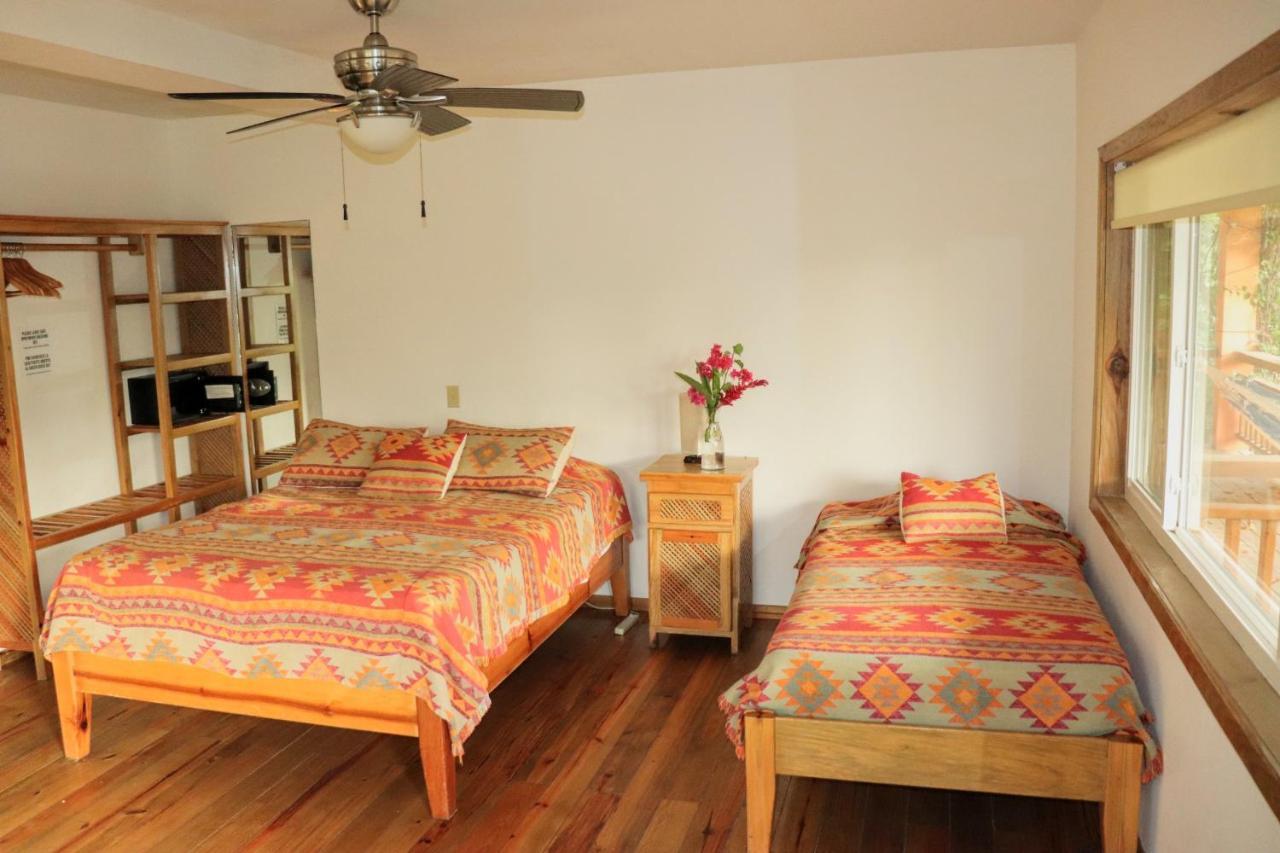 Hotel Posada Seremein ,West Bay ,Roatan Екстериор снимка