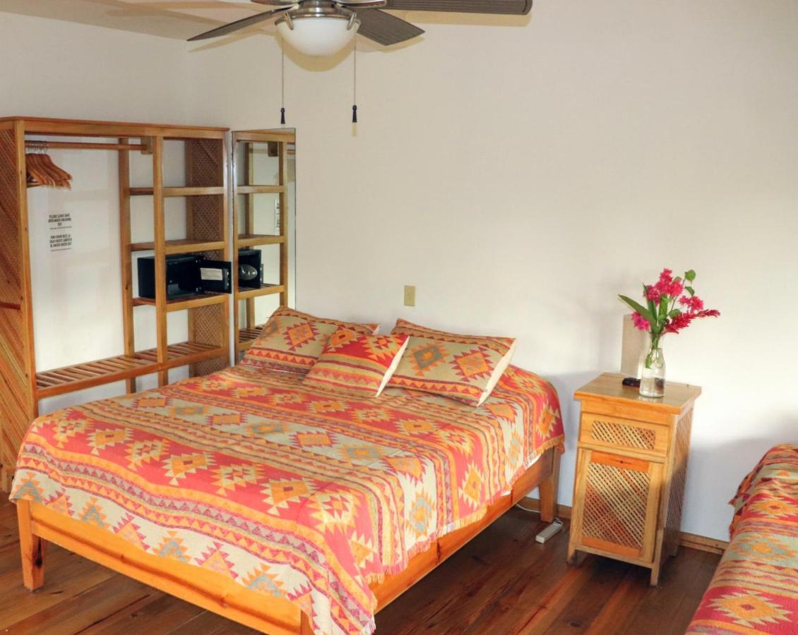 Hotel Posada Seremein ,West Bay ,Roatan Екстериор снимка