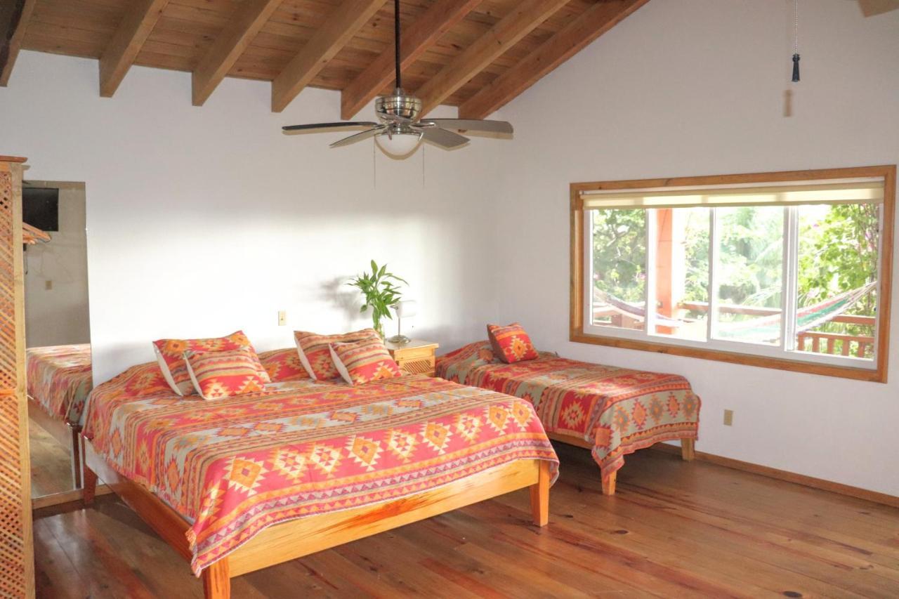 Hotel Posada Seremein ,West Bay ,Roatan Екстериор снимка